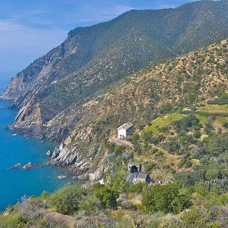 Dom wakacyjny Pet Friendly In With Wifi Cogorno